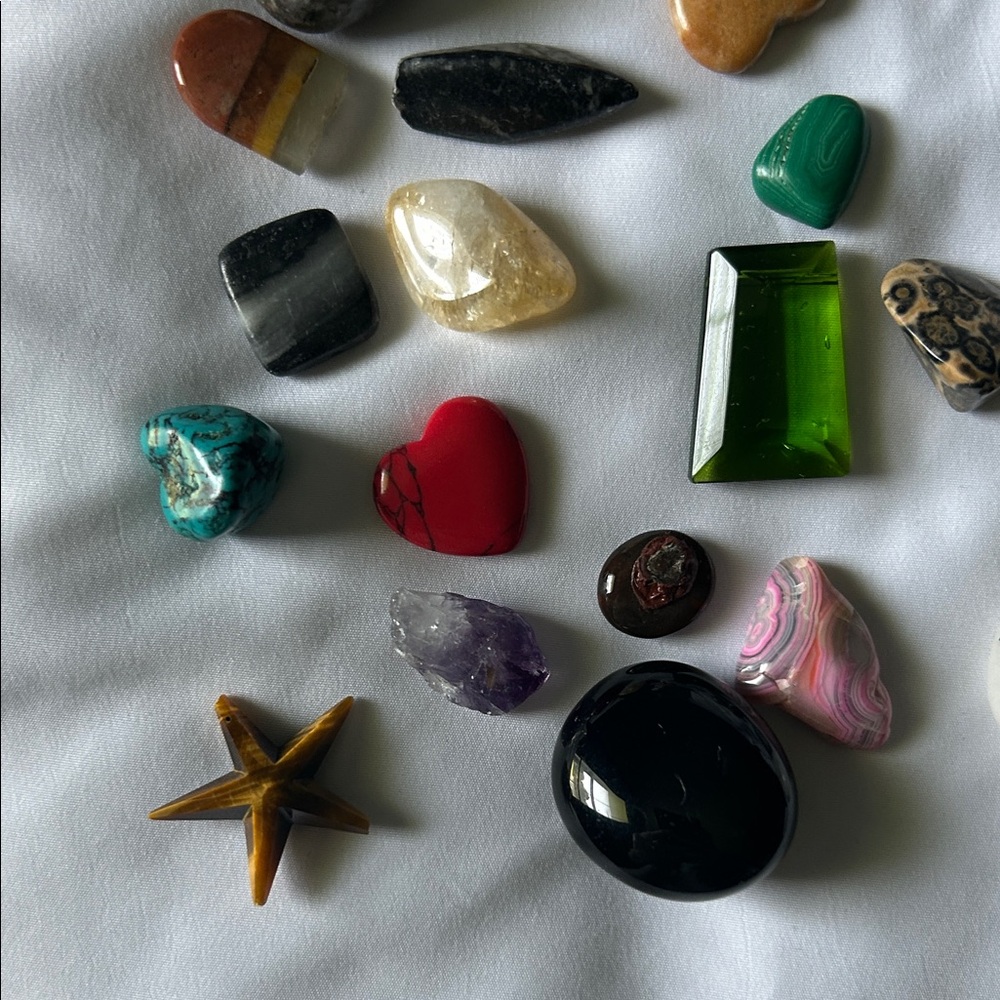 Natural Assorted Stone And Crystals Collection - Picture 13 of 16